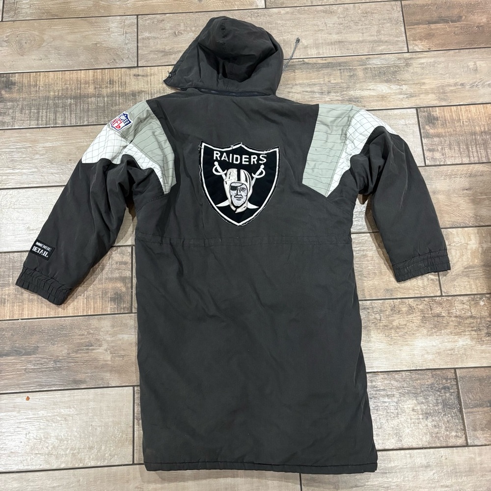 Vintage Immense Detail NFL Raiders trench coat puffer jacket size XL